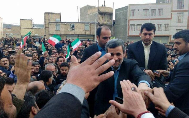 احمدی نژاد تهاجمی شروع کرد