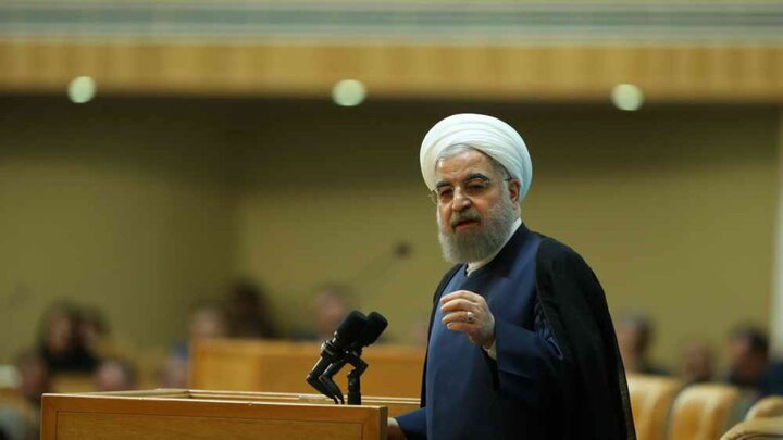 آیا روحانی بدنبال تحویل دلار ۱۲ تومانی به دولت سیزدهم است؟