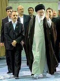 دستایر ویژه احمدی نژاد در راس بنیاد مسکن